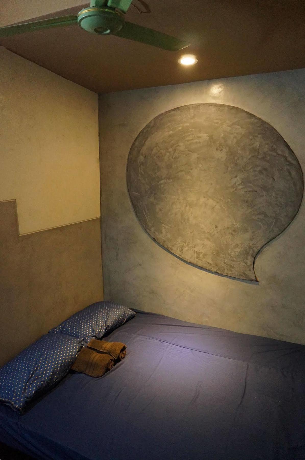 Hive 28 Aparthotel Банкок Екстериор снимка