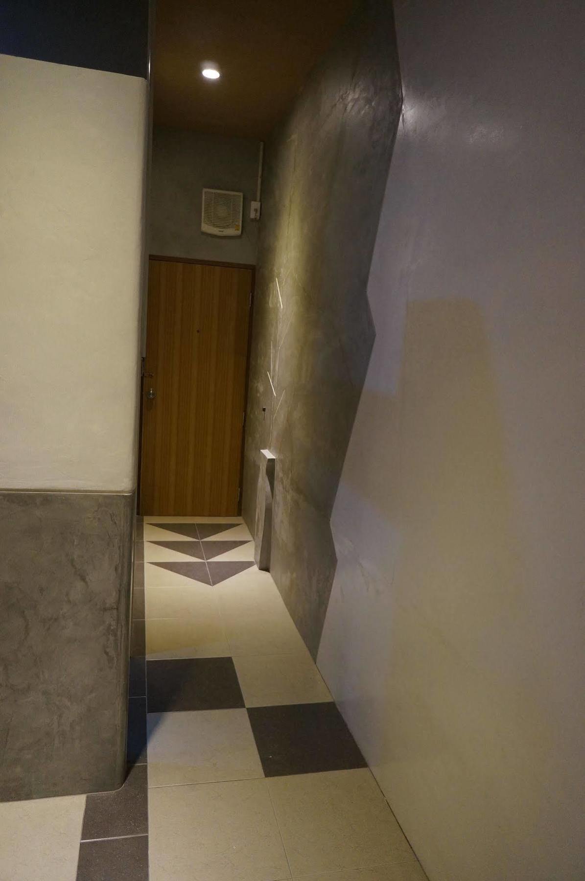 Hive 28 Aparthotel Банкок Екстериор снимка